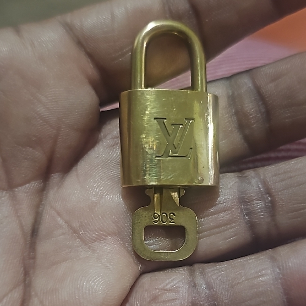 Louis Vuitton Gold Padlock Key Set #306
